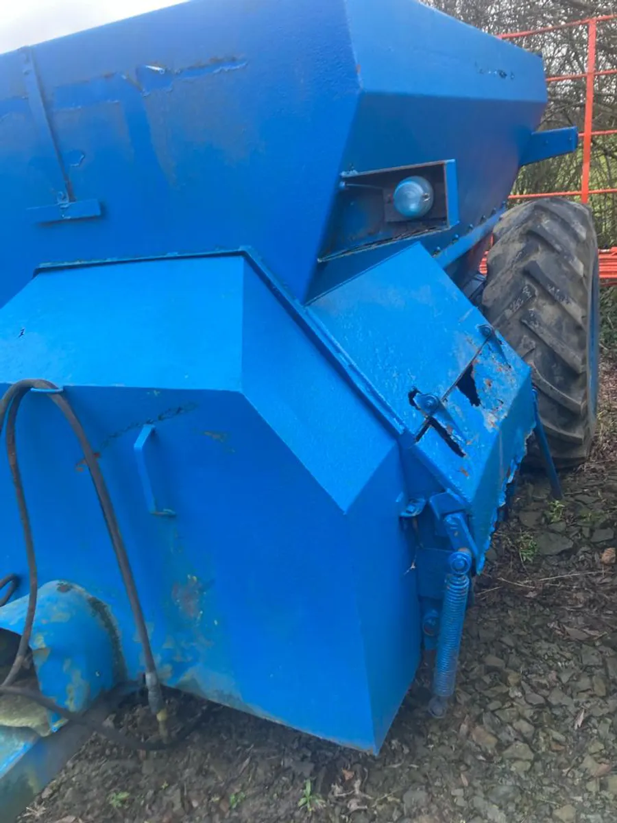 West dual spreader choice of