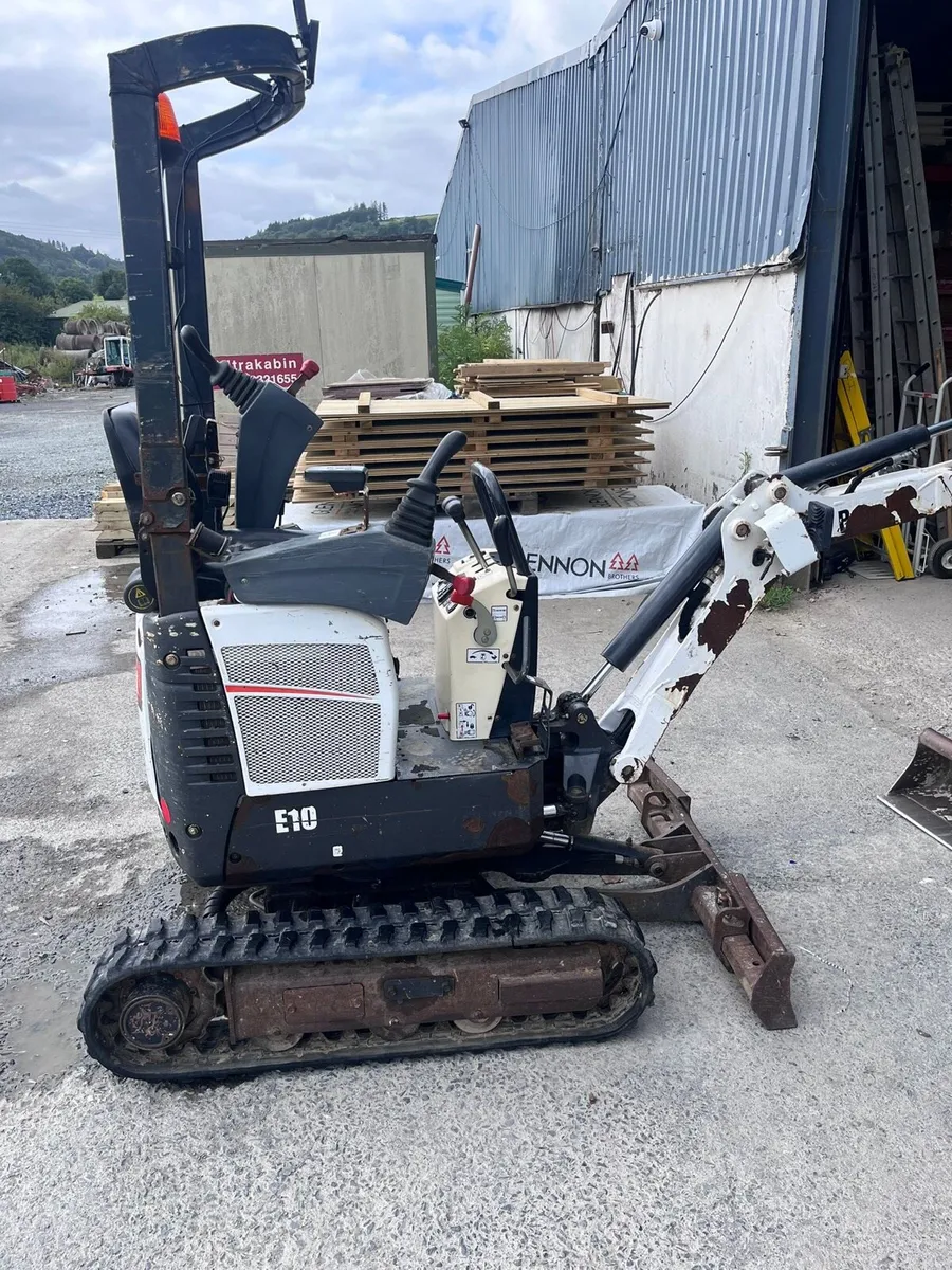 Bobcat E-10 - Image 1