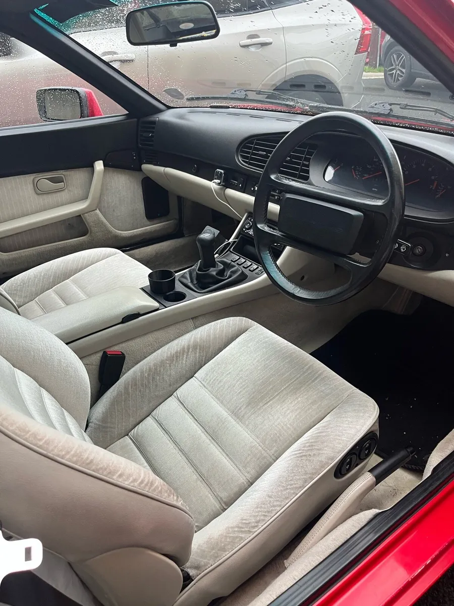 Porsche 944 - Image 3