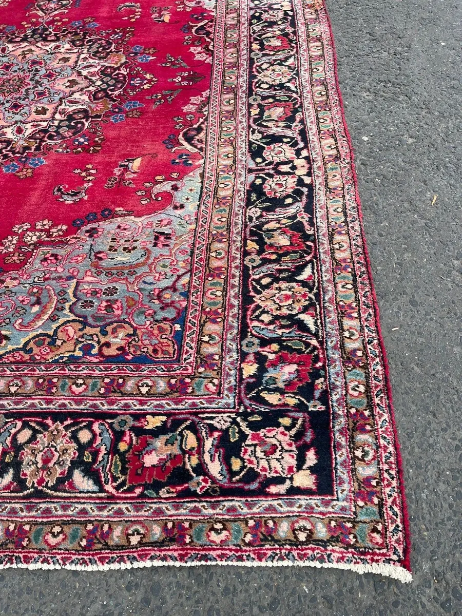 Large antique collectors rug - Image 2