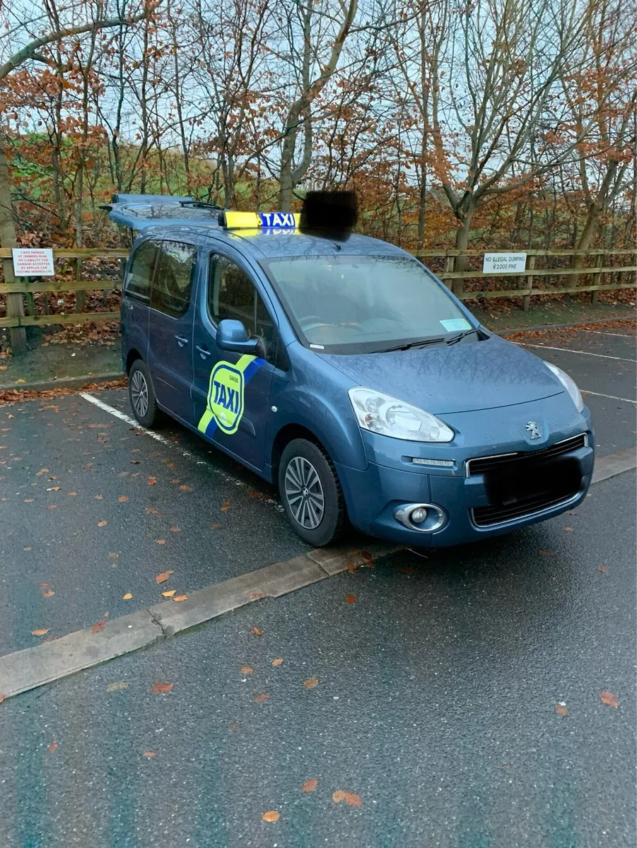 Taxi Rental - Image 2