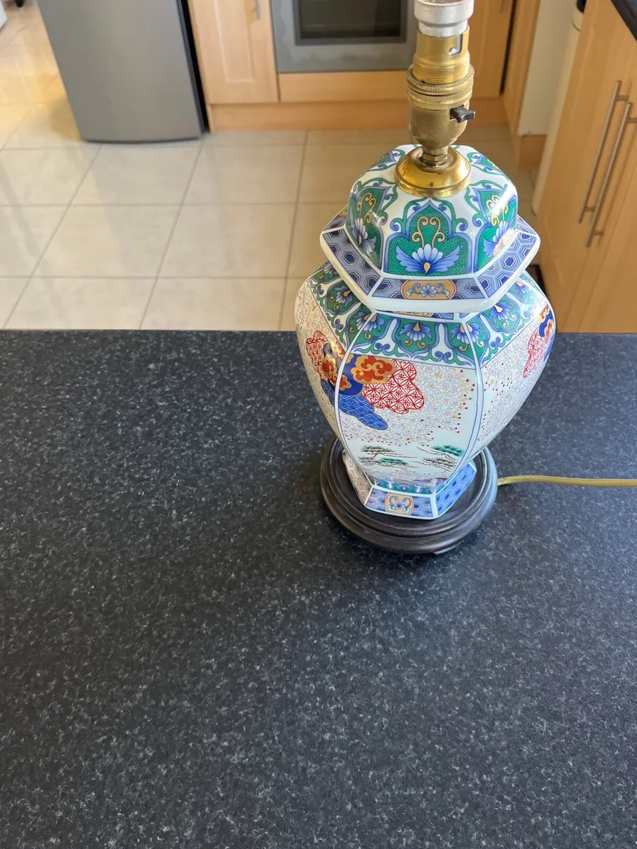 Beautiful lamp - Image 3