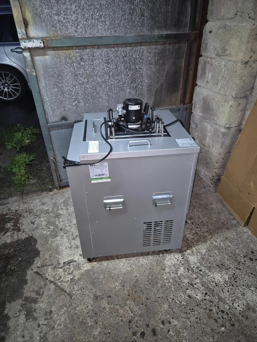 Beer cooler - Image 1