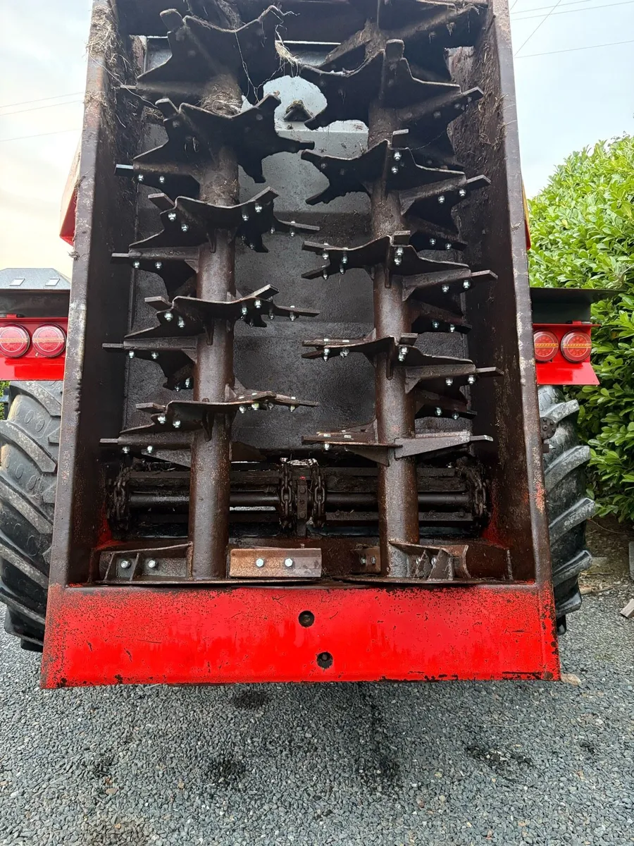K Two Muck Spreader - Image 2