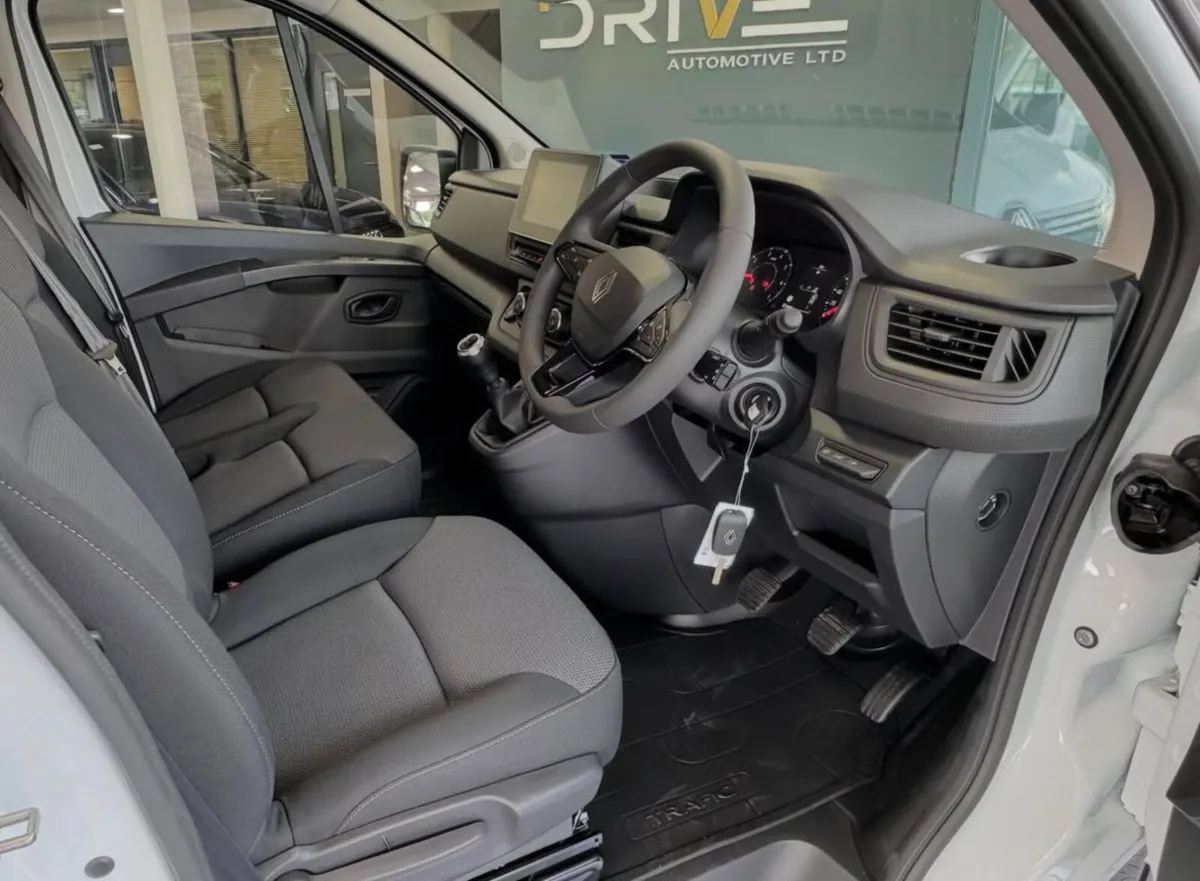 Renault Trafic 2024 2.0 170 Bhp LWB - Image 2