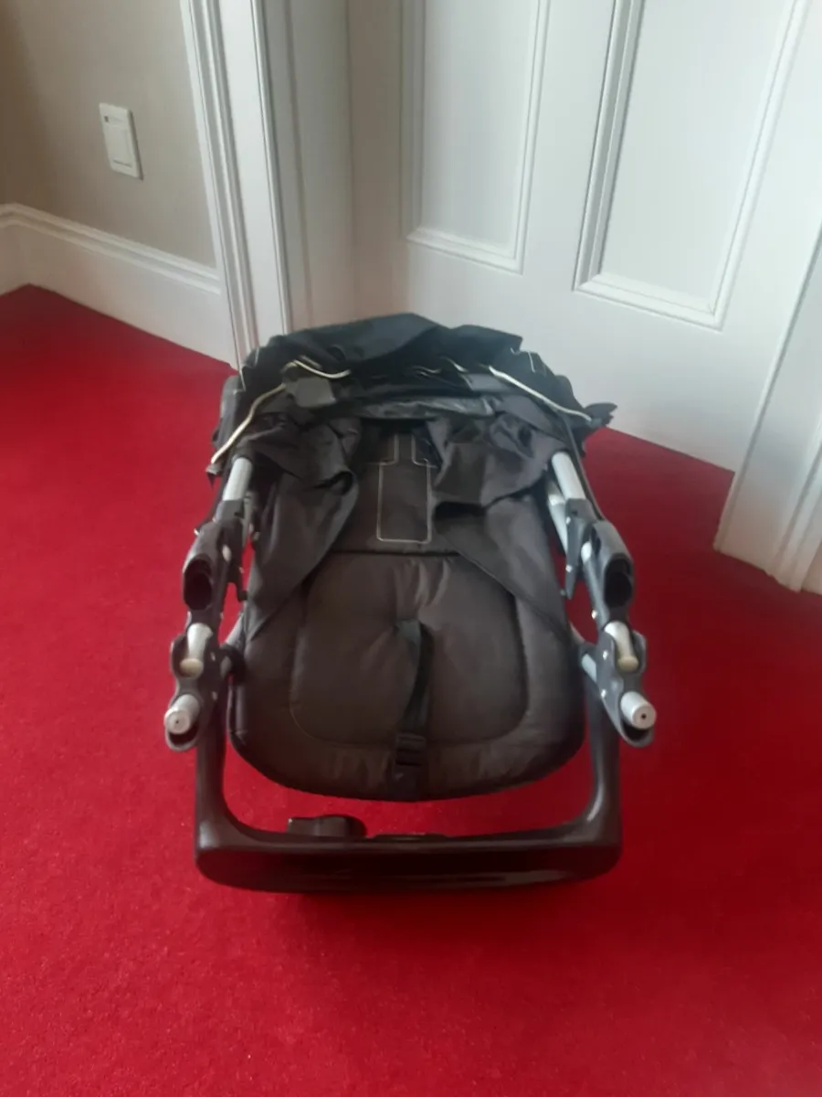 Graco pushchair, car seat car seat base - Image 3