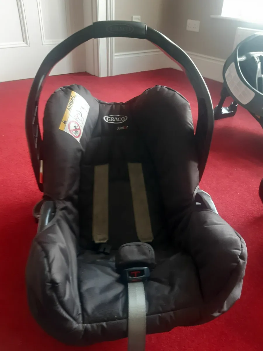 Graco pushchair, car seat car seat base - Image 4