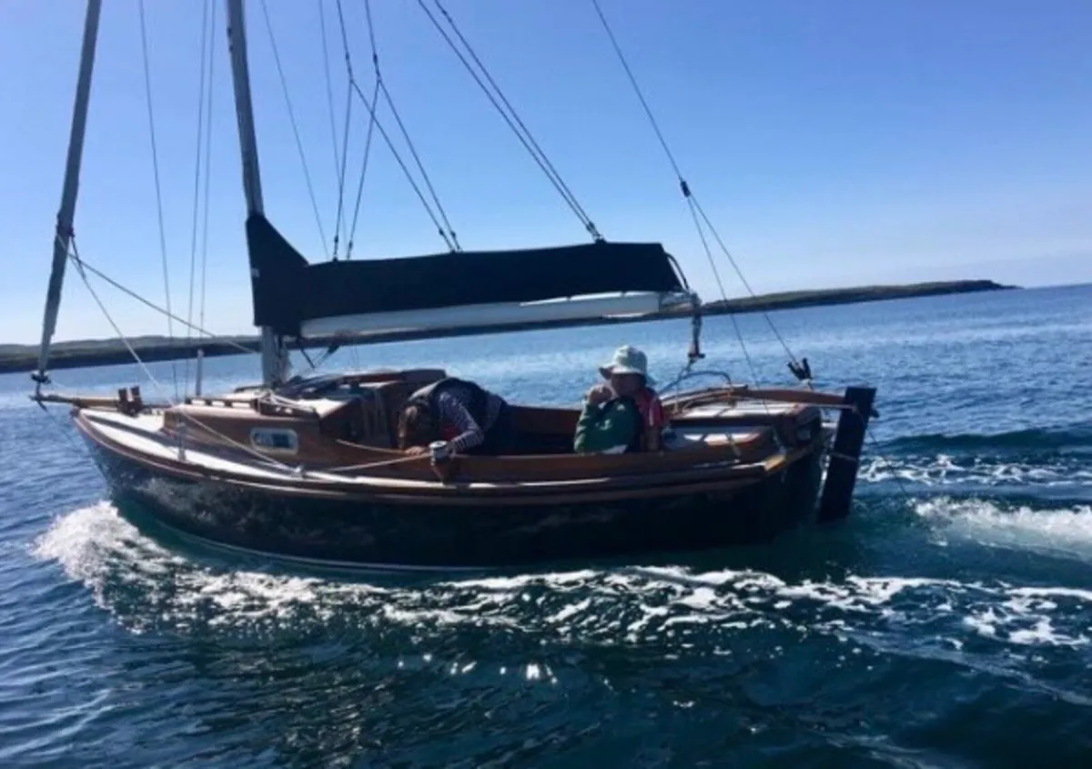 Stunning 20’ Classic Sailing Boat - Image 1
