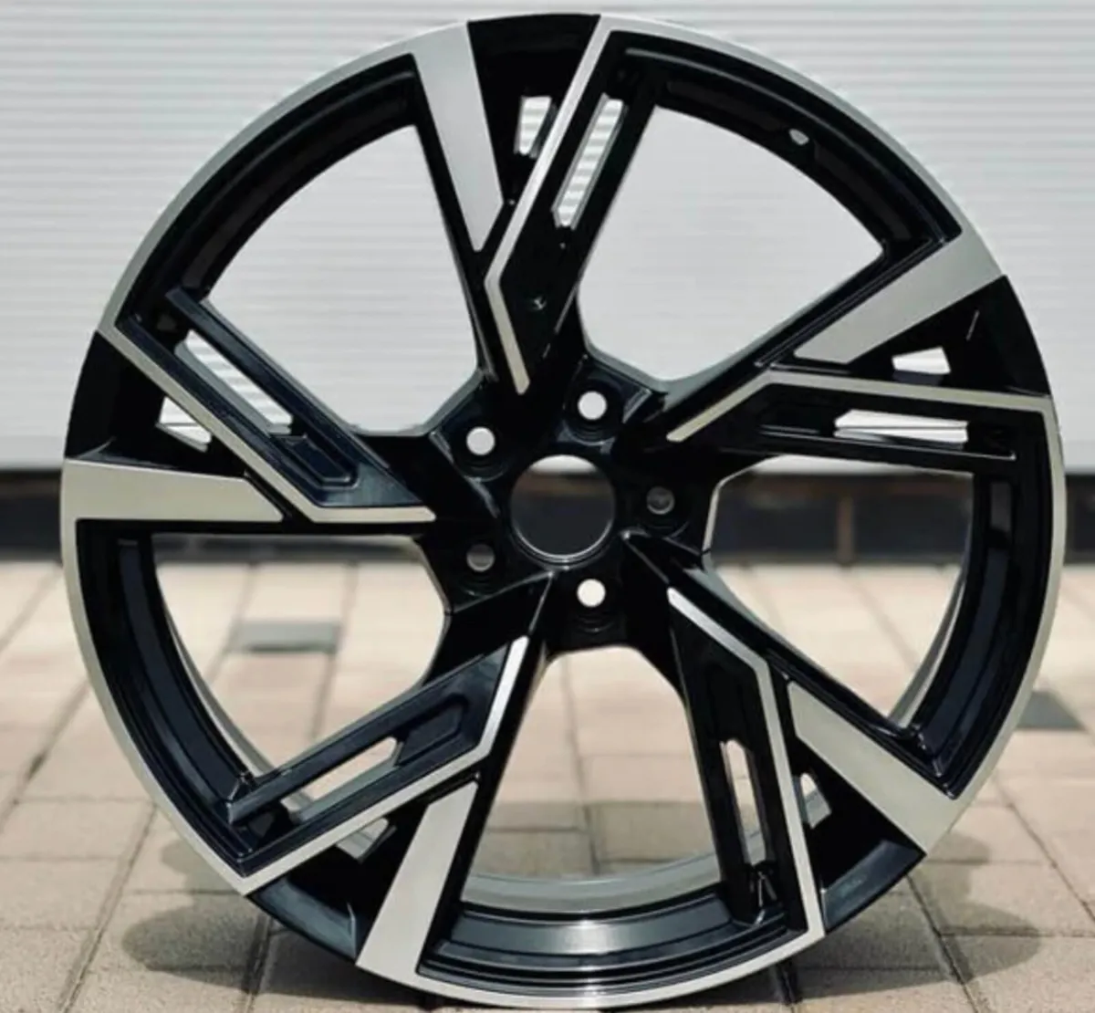 20” 5x112 alloys and tyres