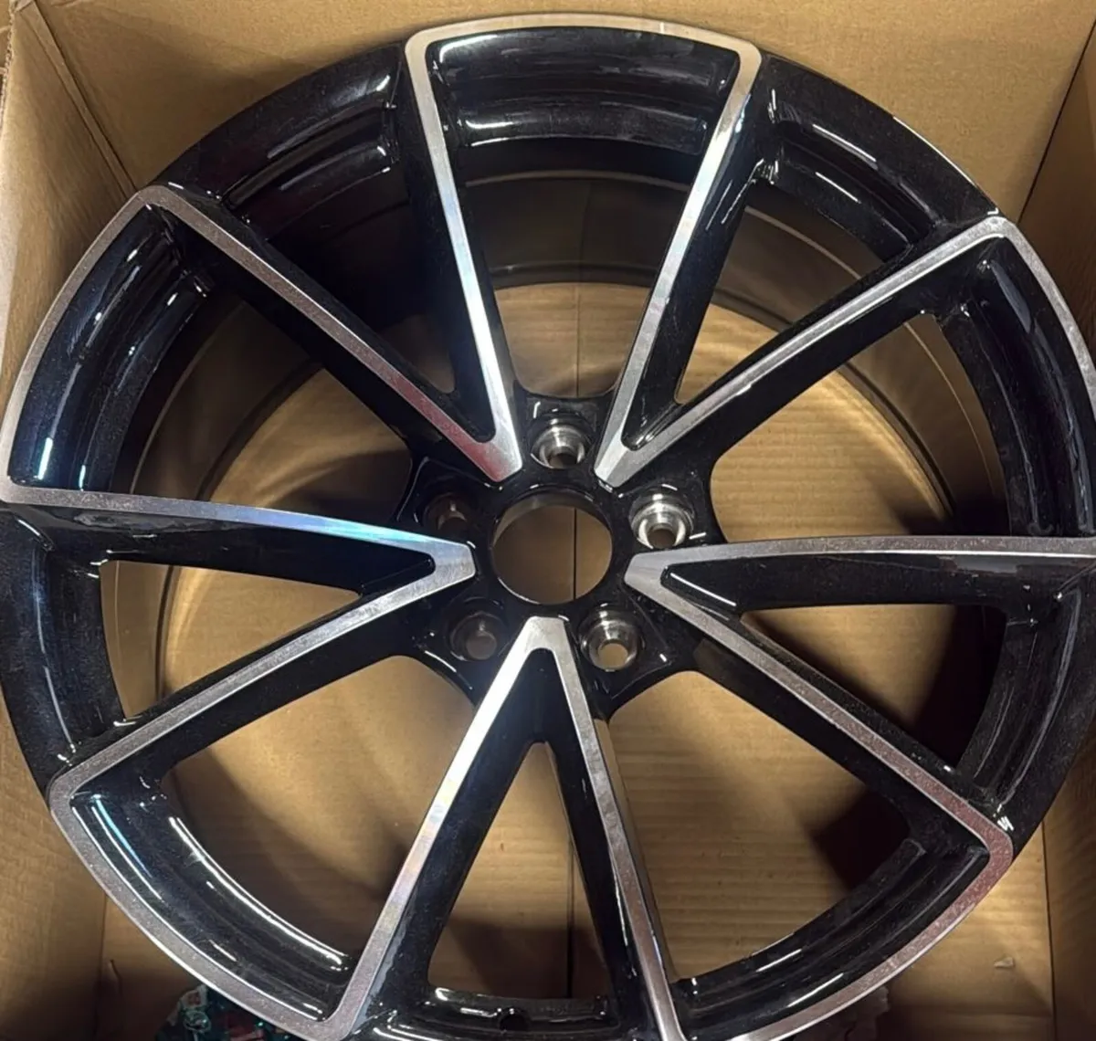 19” 5x112 black / pol alloys and tyres
