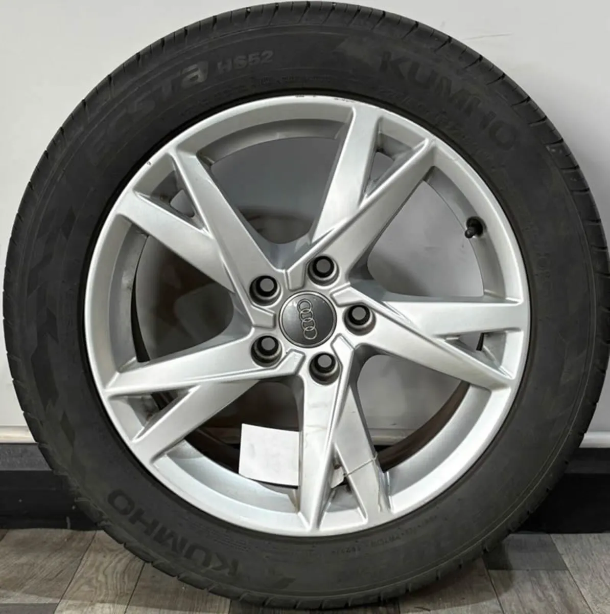 17" Genuine Audi A4 B9 Alloys & Tyres 8W0601025K - Image 2
