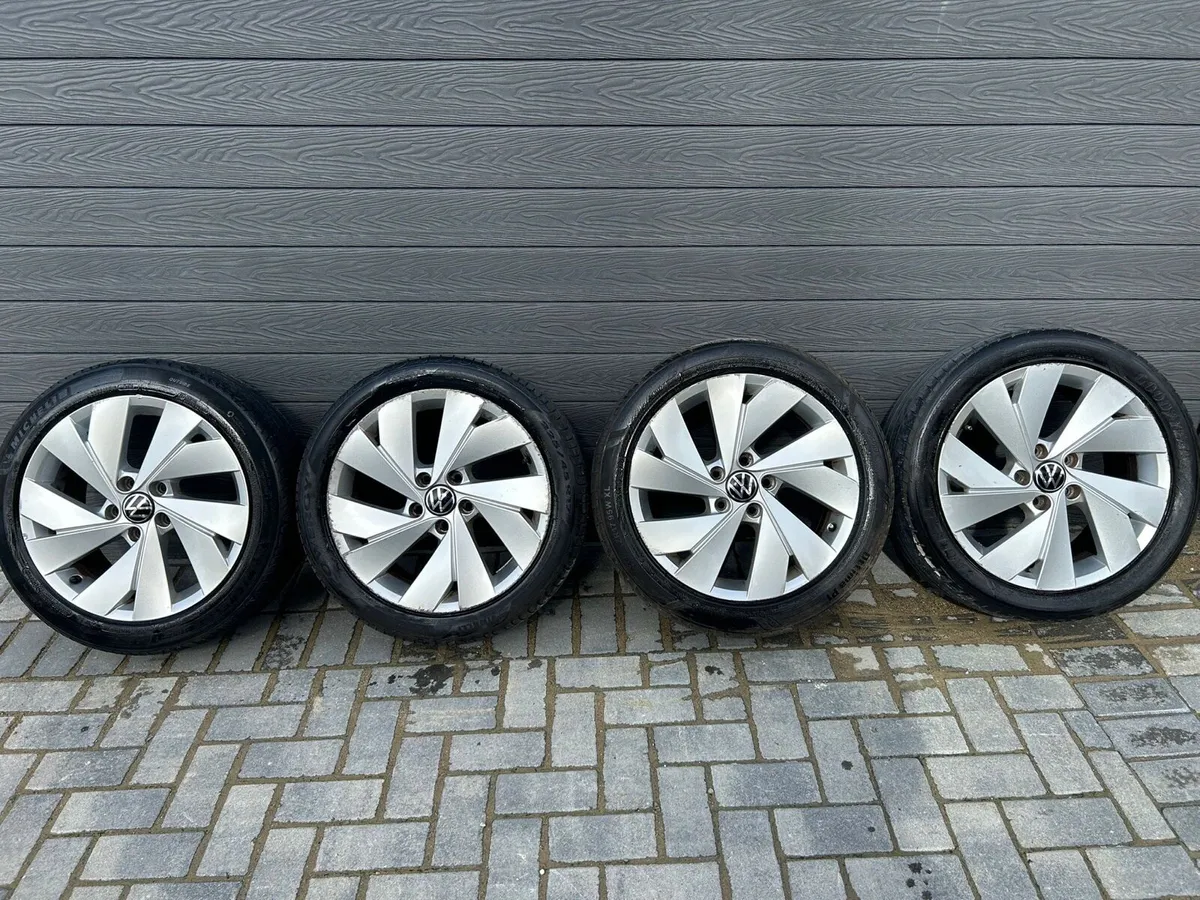 17” GENUINE VOLKSWAGEN GOLF ALLOY WHEELS & TYRES - Image 2
