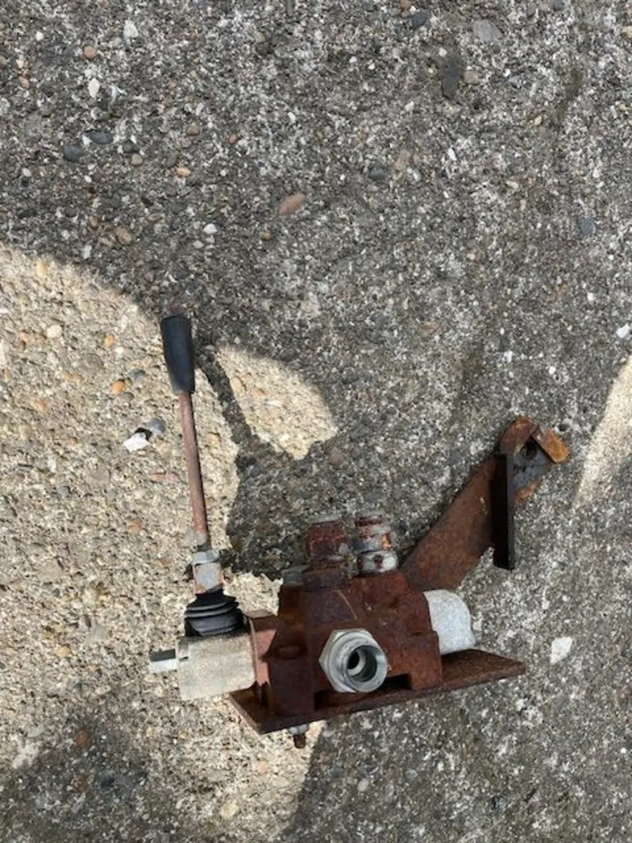 Single Spool Valve - Image 2