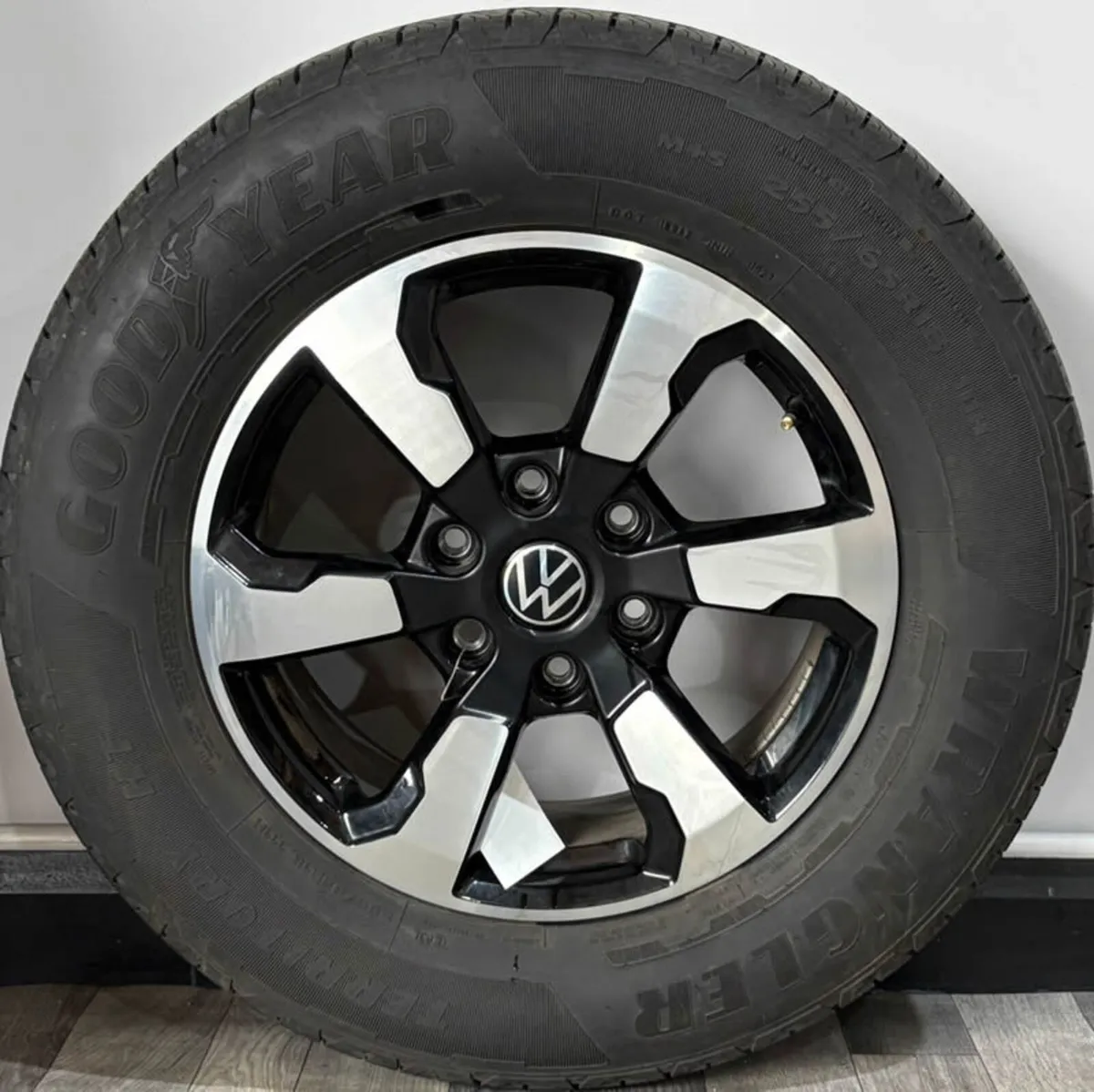 18" Genuine VW AMAROK Alloy Wheels & Goodyear Tyre - Image 2