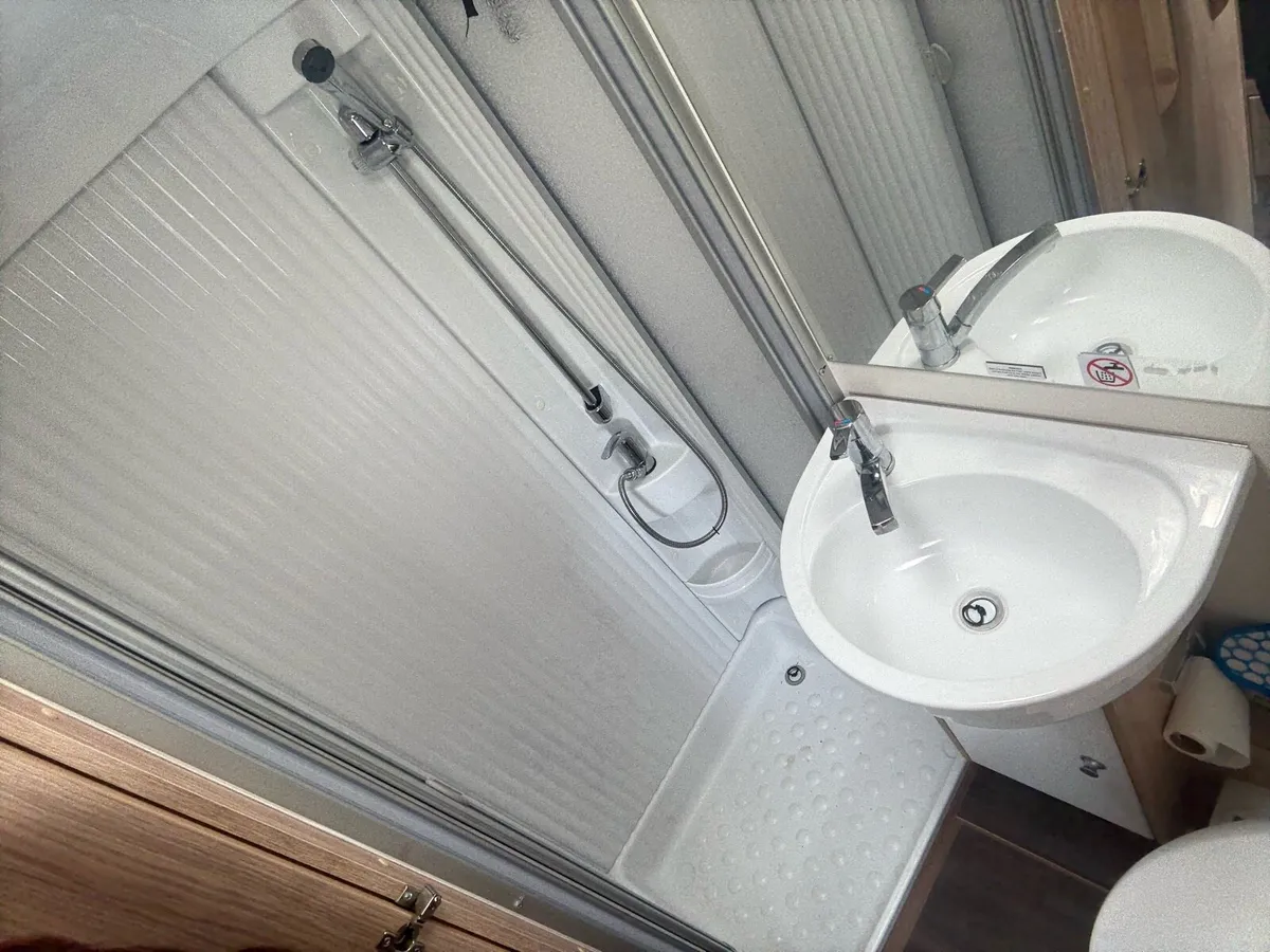 Fiat Ducato Sunlight Camper - Image 4