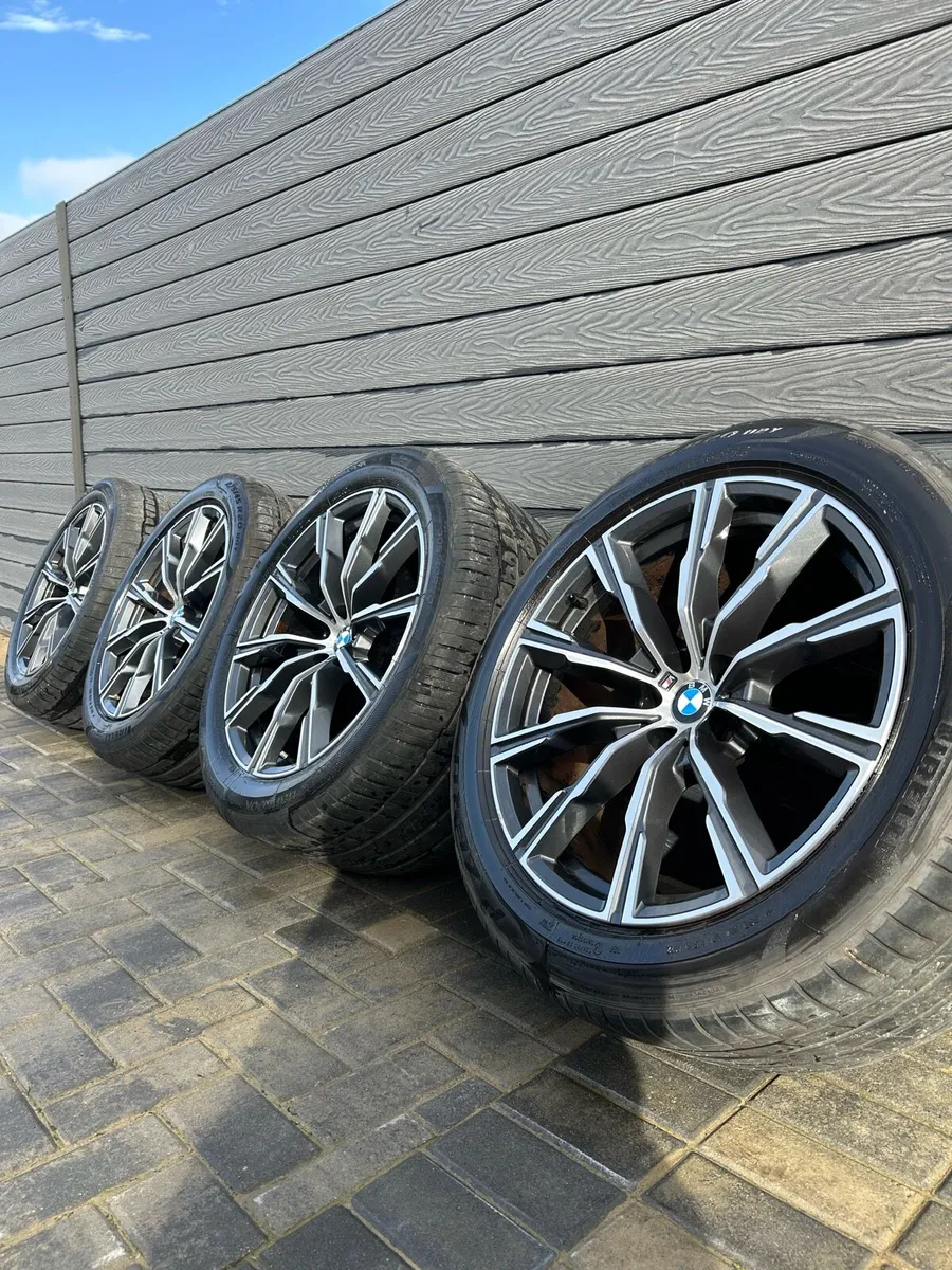 20” GENUINE BMW X5 G05 MSPORT ALLOY WHEELS & TYRES - Image 1
