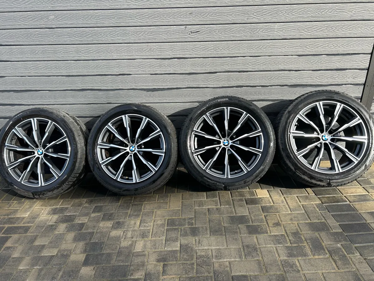 20” GENUINE BMW X5 G05 MSPORT ALLOY WHEELS & TYRES - Image 2