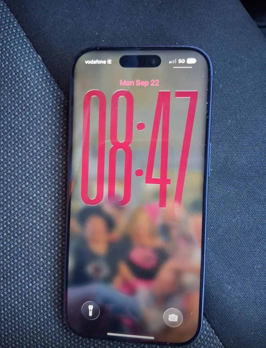 iPhone 17 PRO - Image 3