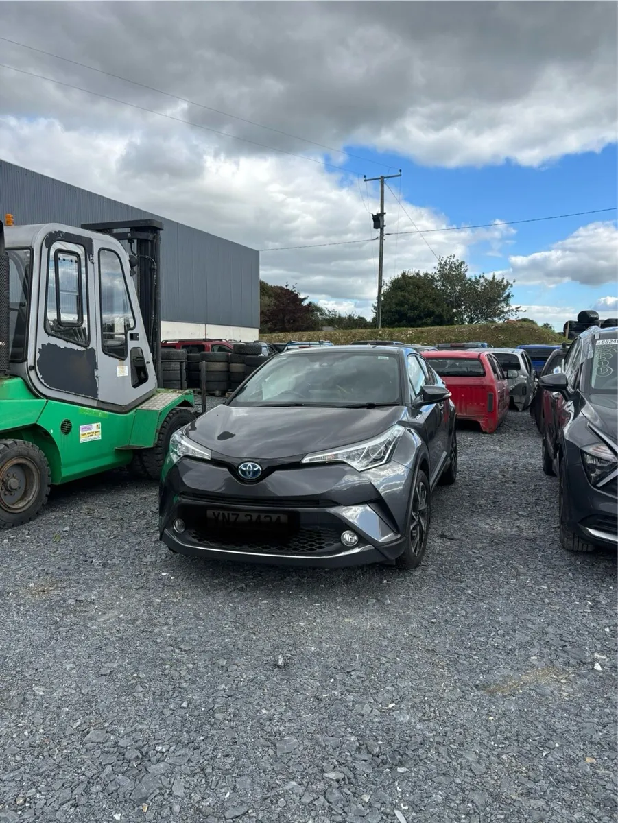 For breaking Toyota chr - Image 1