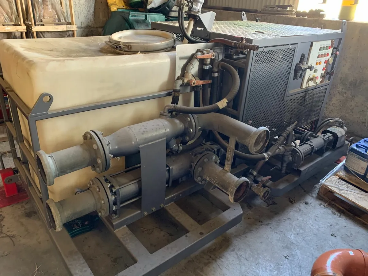 Dewatering equipment waste drain tanker sludge - Image 1