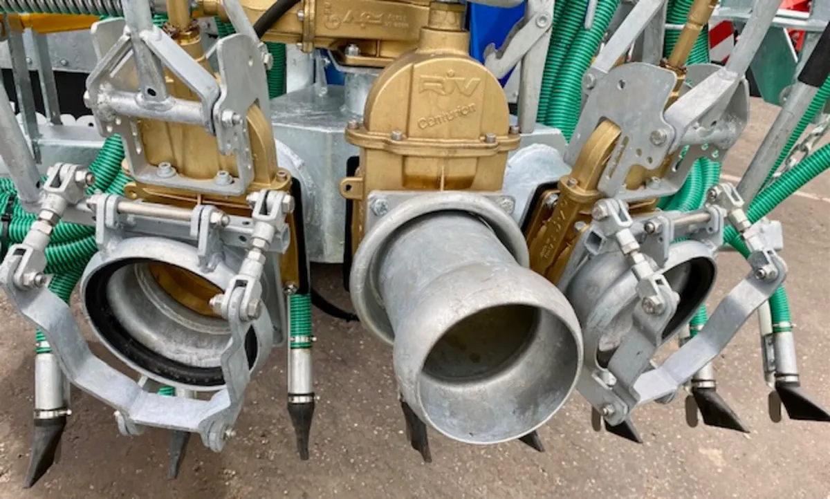 Conor 2500R slurry tanker with trailing Shoe - Image 3