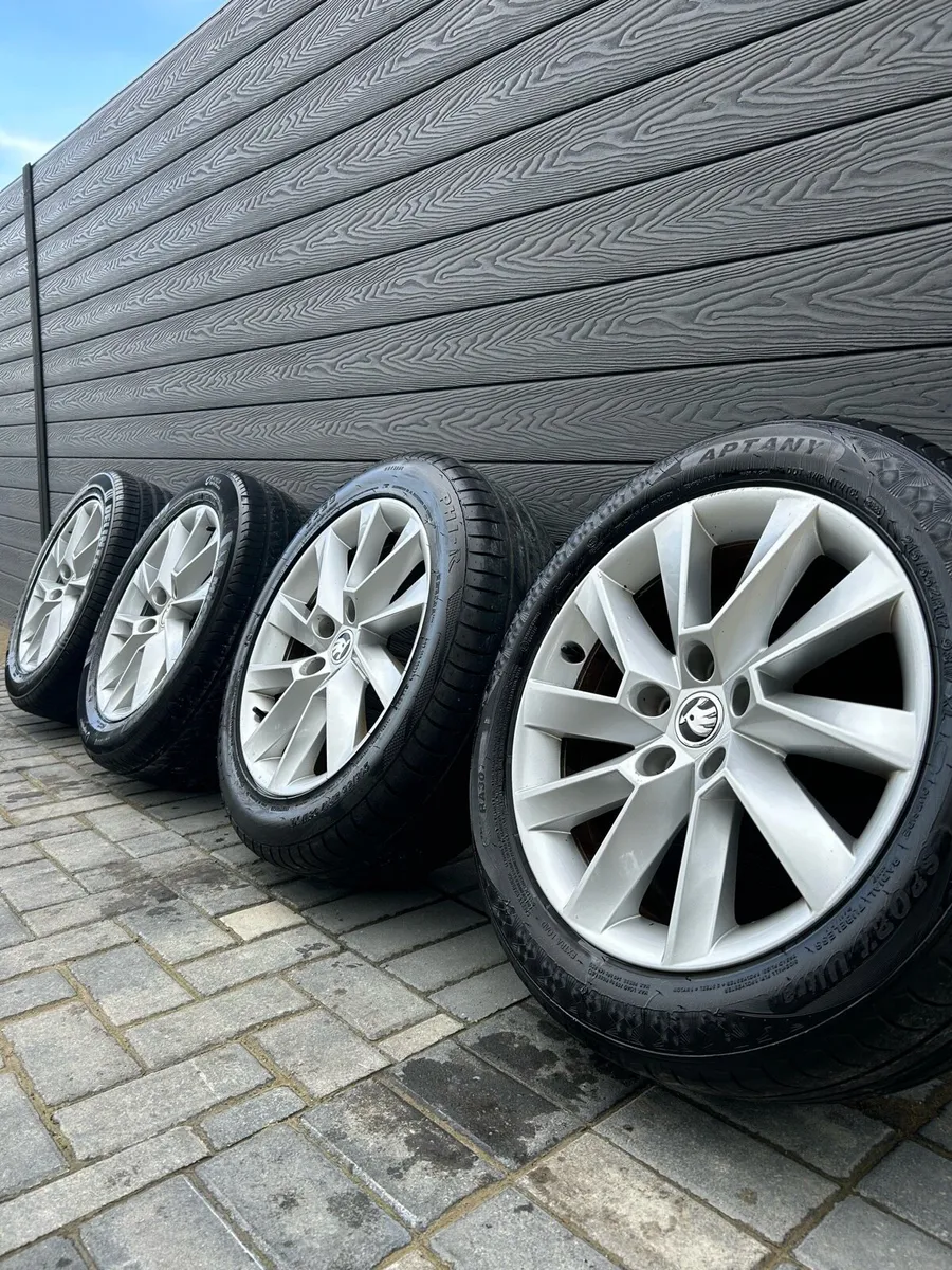 17” GENUINE SKODA OCTAVIA ALLOY WHEELS & TYRES - Image 1