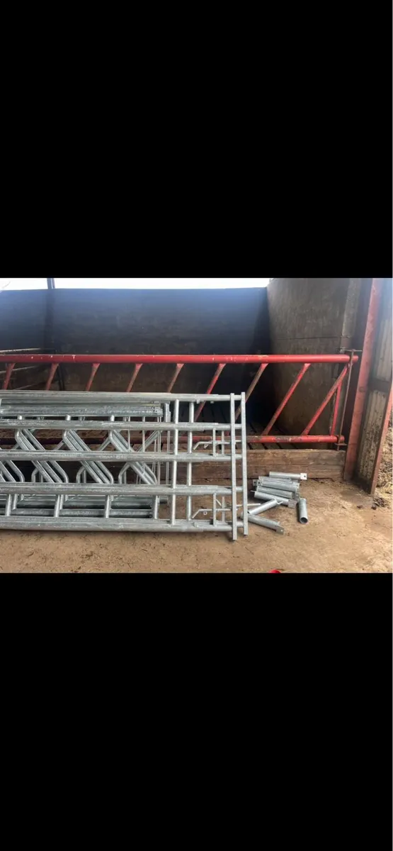 Gates and barriers - Image 1