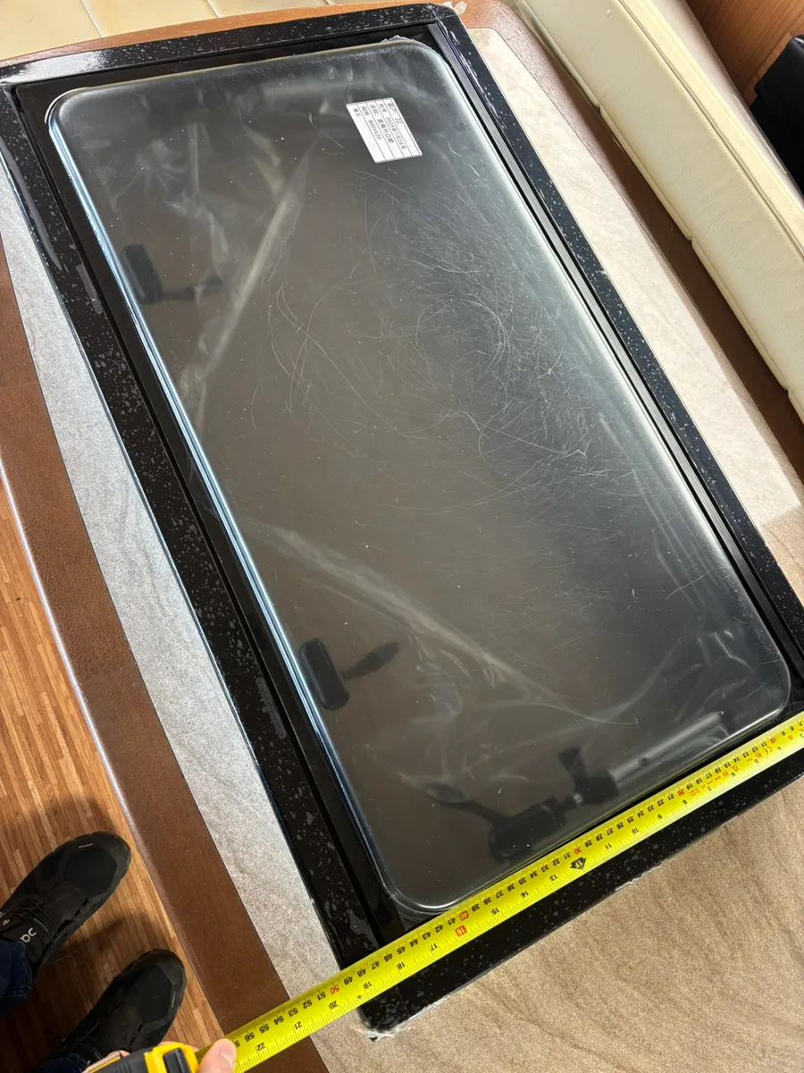 Caravan motorhome new window - Image 2