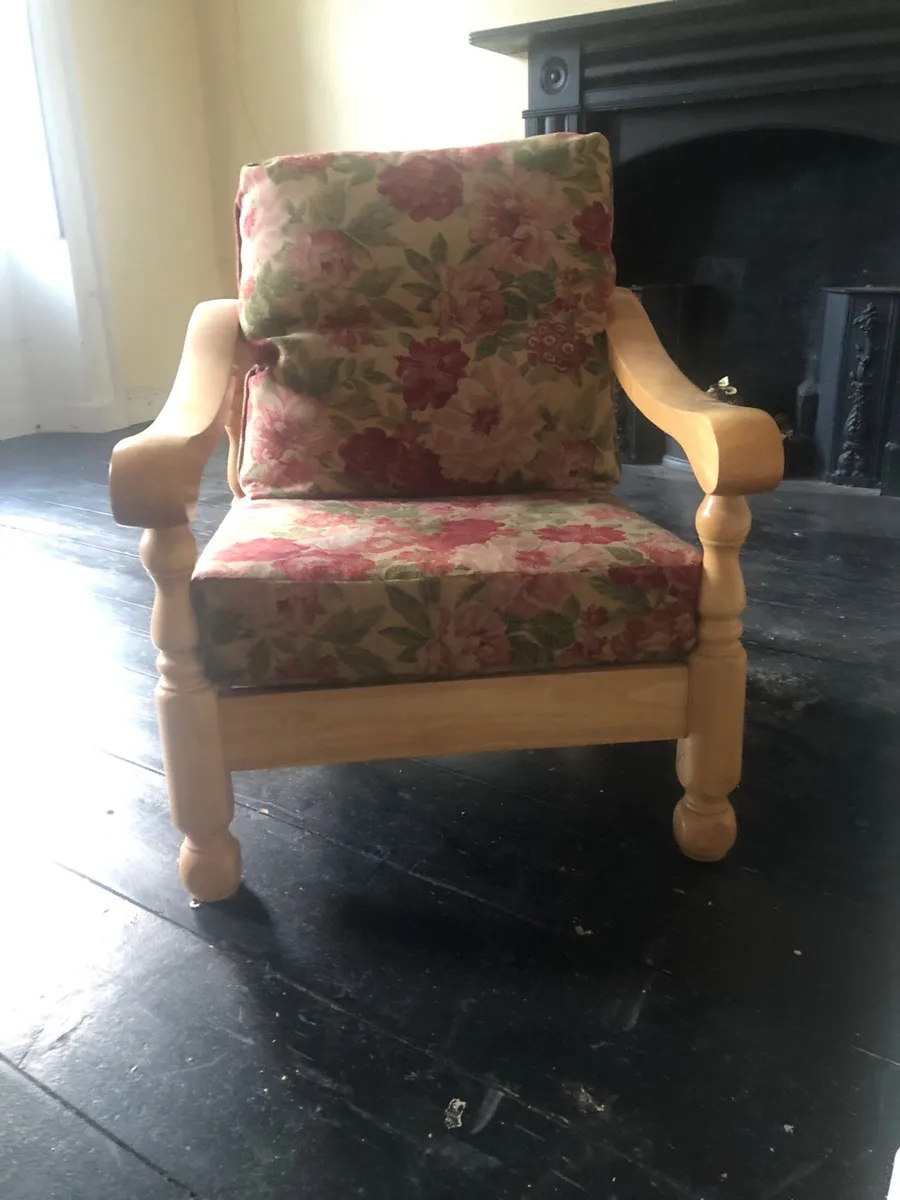 Arm chair - Image 1
