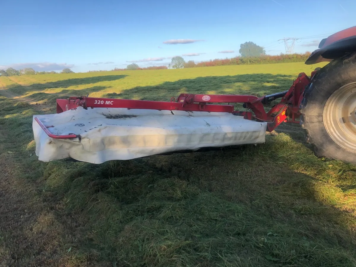 Lely MC 320 conditioner mower - Image 1