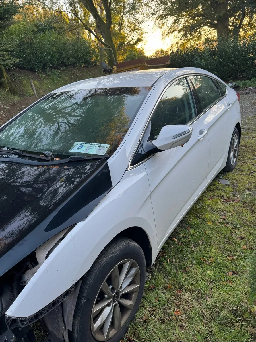 Hyundai i40  2016 Breaking - Image 1