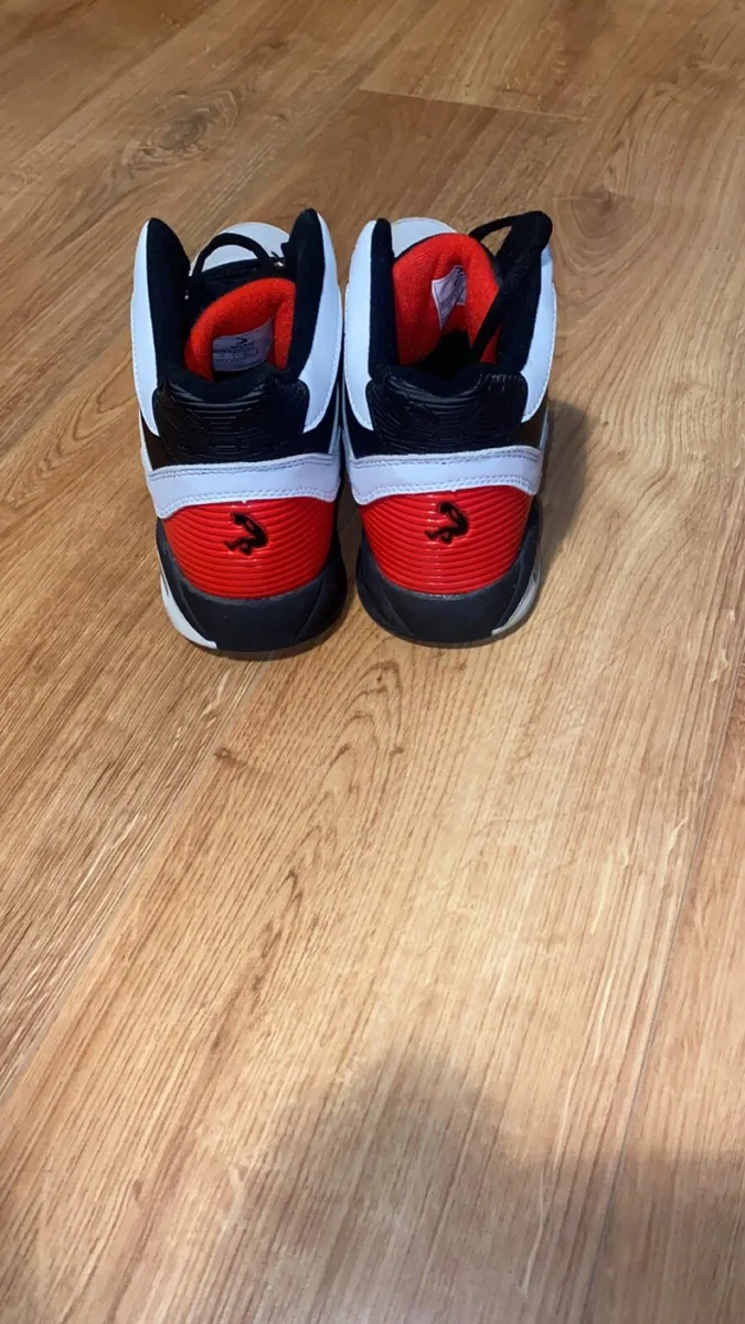 Basketball shoes - Image 2