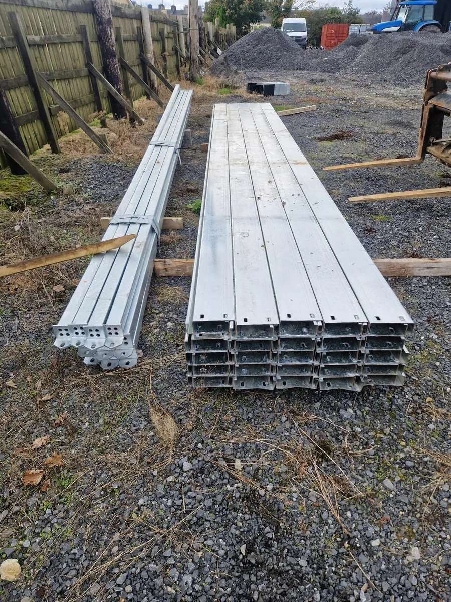 100 x 30 ft steel frame portal - Image 3