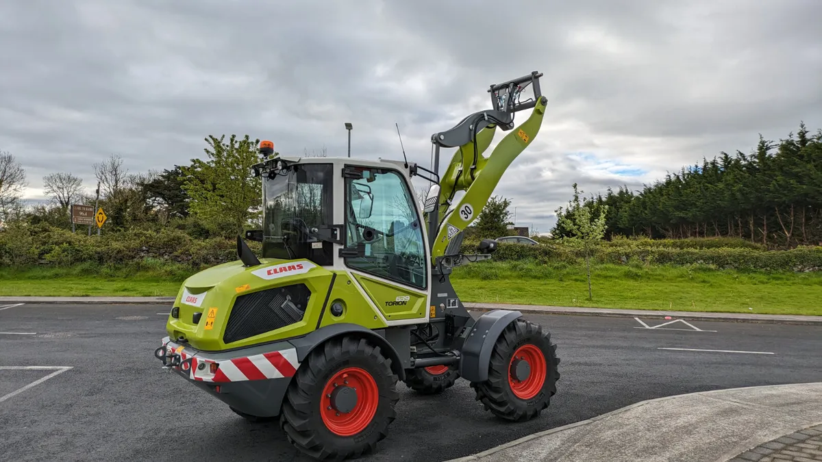 New Claas Torion 639 Loader - Image 4