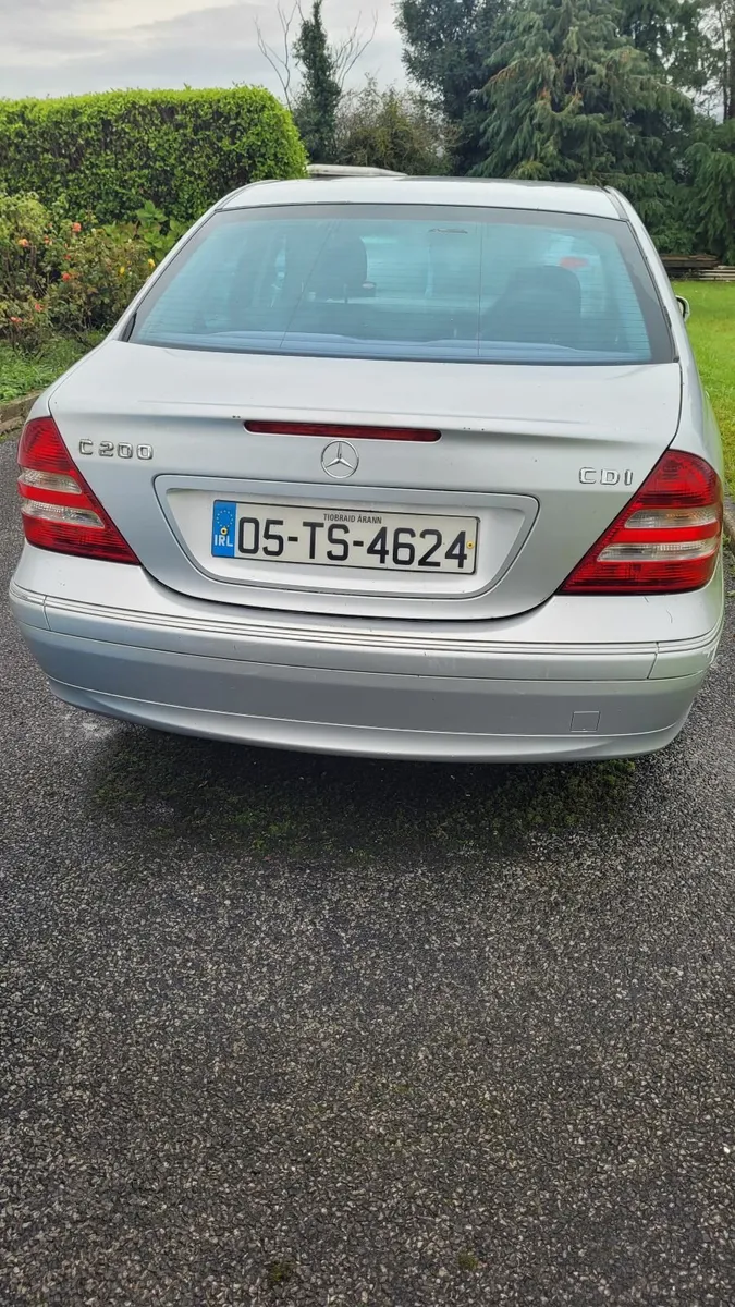 Mercedes-Benz C-Class 2005 for parts - Image 3
