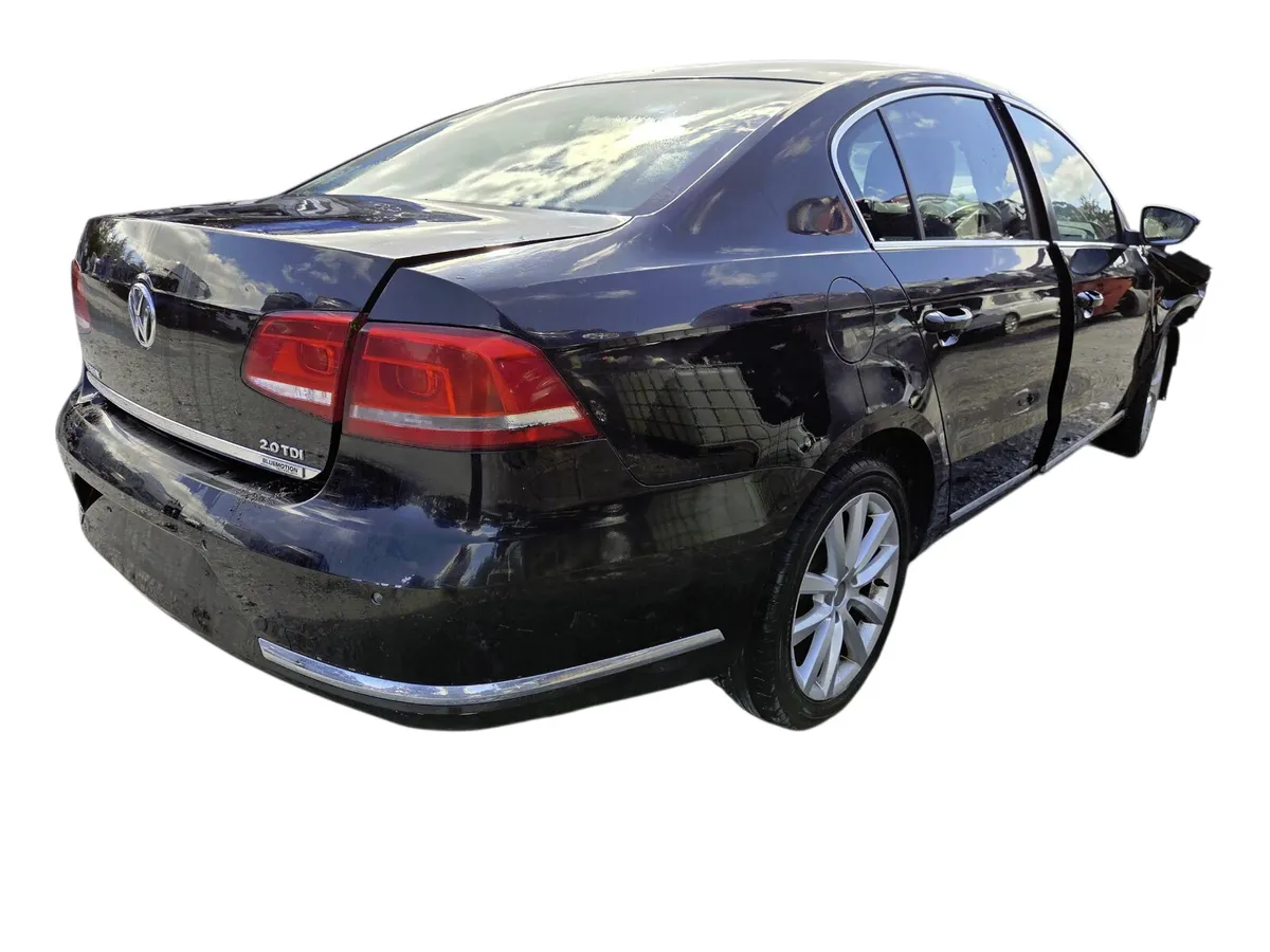 2014 VOLKSWAGEN PASSAT For Breaking/Dismantling - Image 2