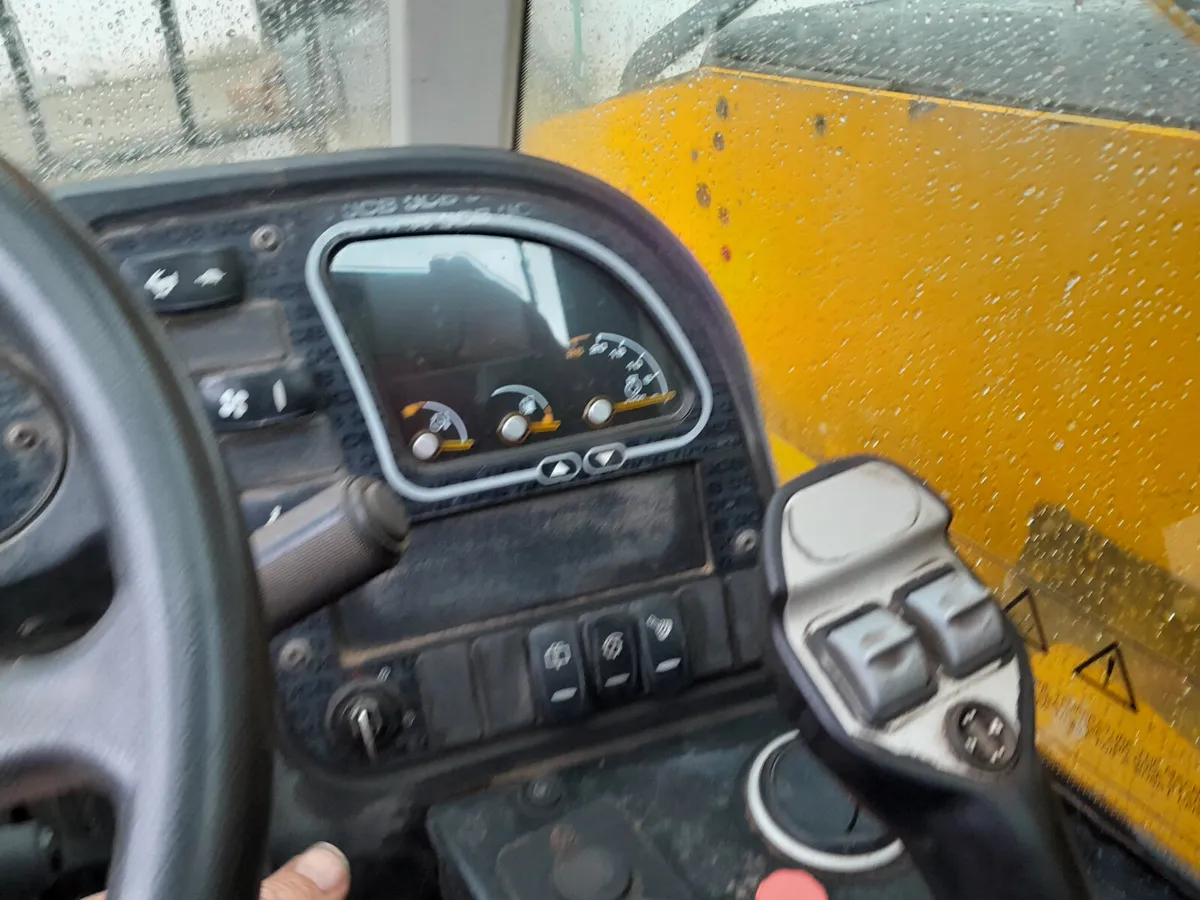 JCB 525-60 2017 (18017) - Image 4