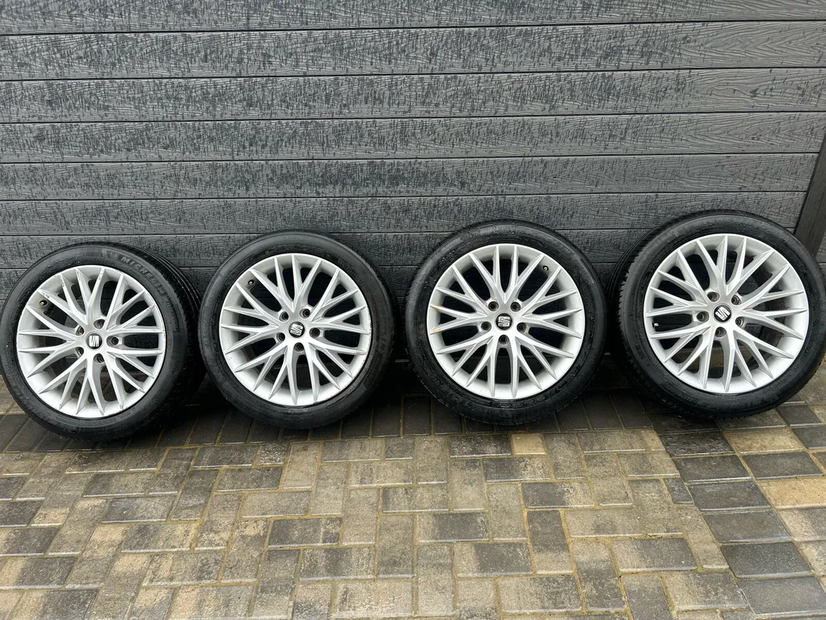 17” GENUINE SEAT LEON ALLOY WHEELS & TYRES - Image 2