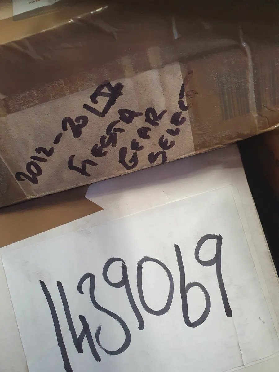 Ford new engine parts. - Image 3