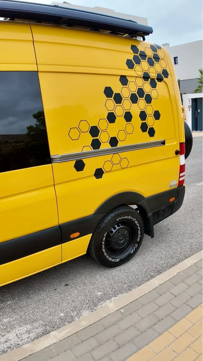Sprinter 2018 Campervan - Image 2