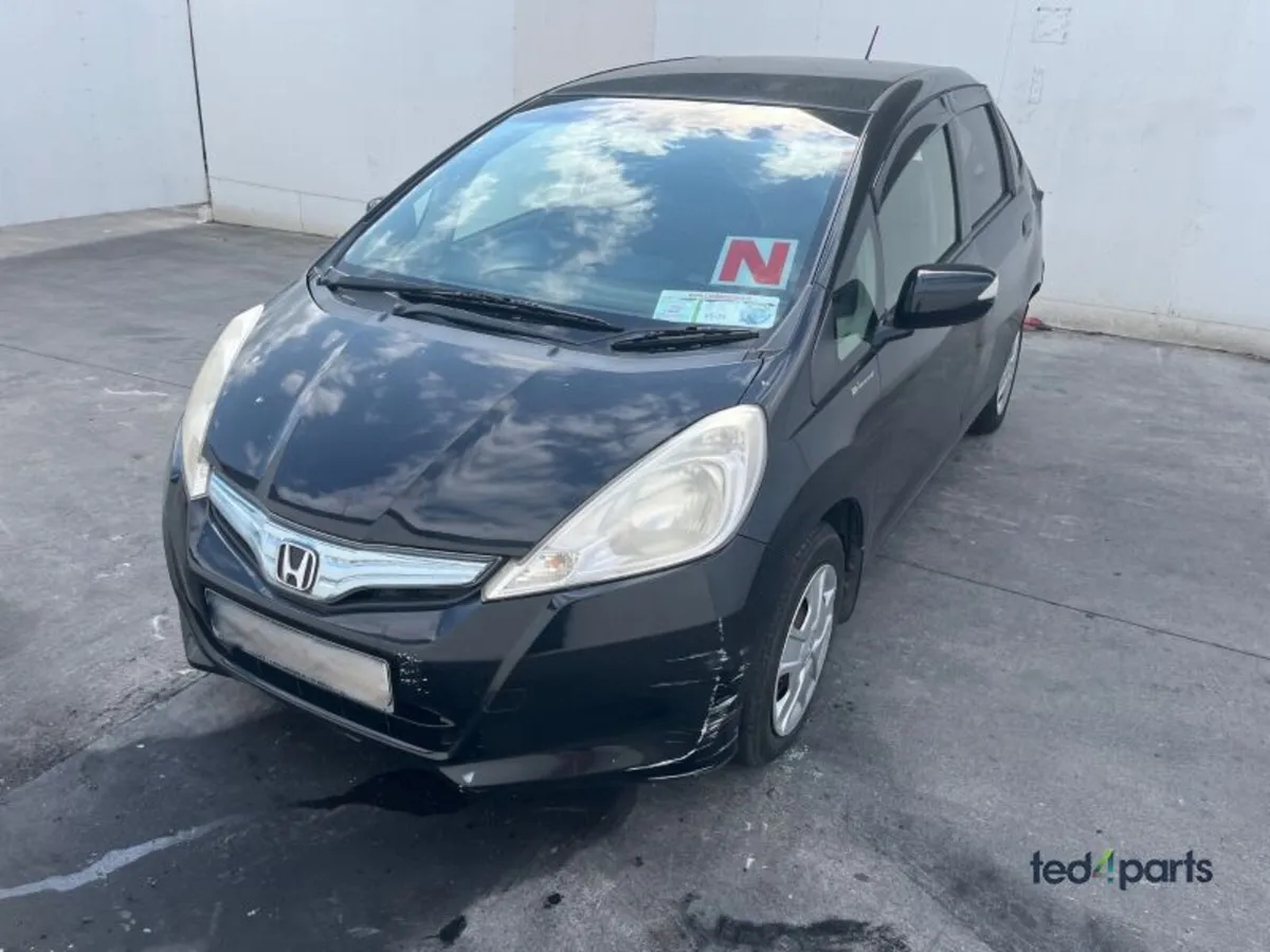 2013 Honda Fit For Breaking - Image 3