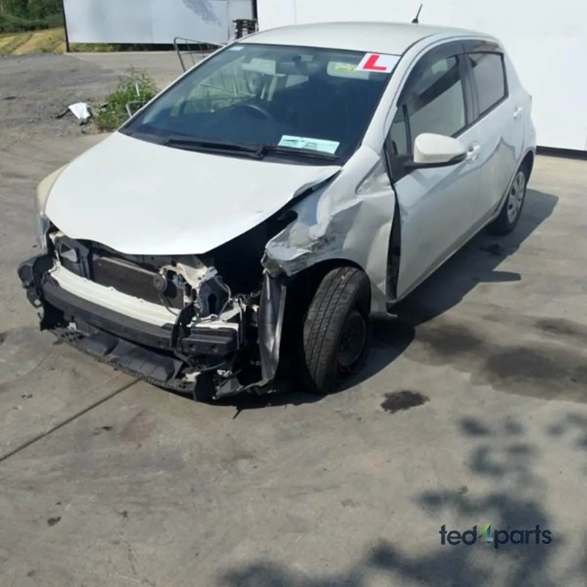 2014 Toyota Vitz For Breaking - Image 3
