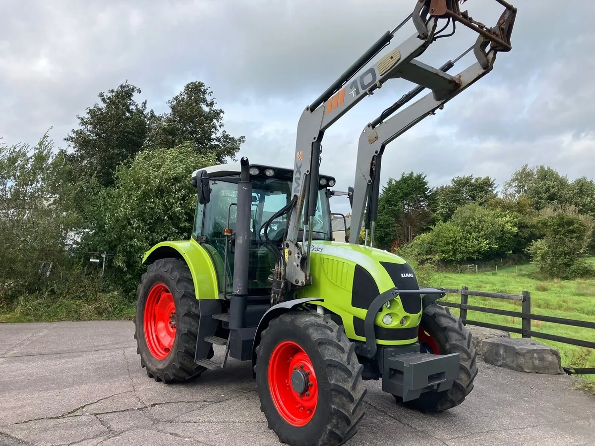CLAAS 4WD with LOADER - Image 1
