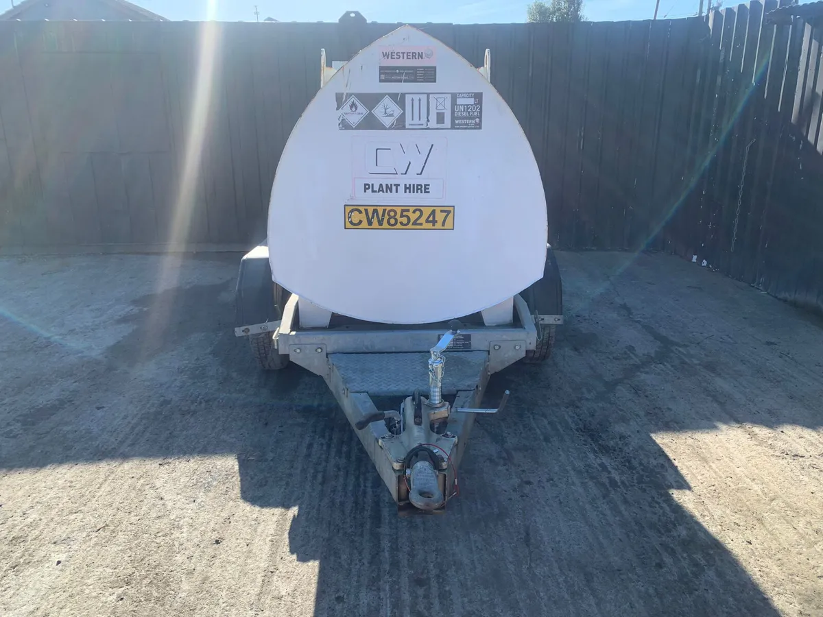 Western 2000 Litre Twin Axle Bunded Fuel Bowser - Image 2