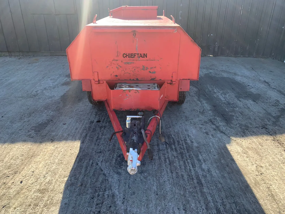 Chieftain Twin Axle 1000L Bunded Bowser - Image 2