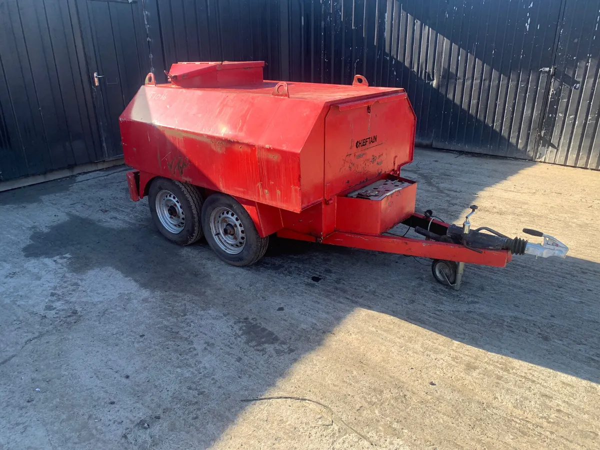 Chieftain Twin Axle 1000L Bunded Bowser - Image 3