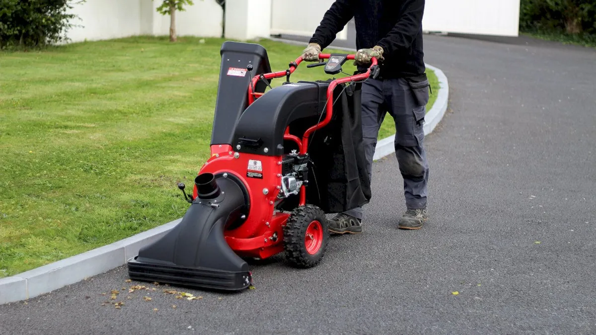 Piranha SLVP650 Wheeled Leaf Vac / Garden Shredder - Image 1