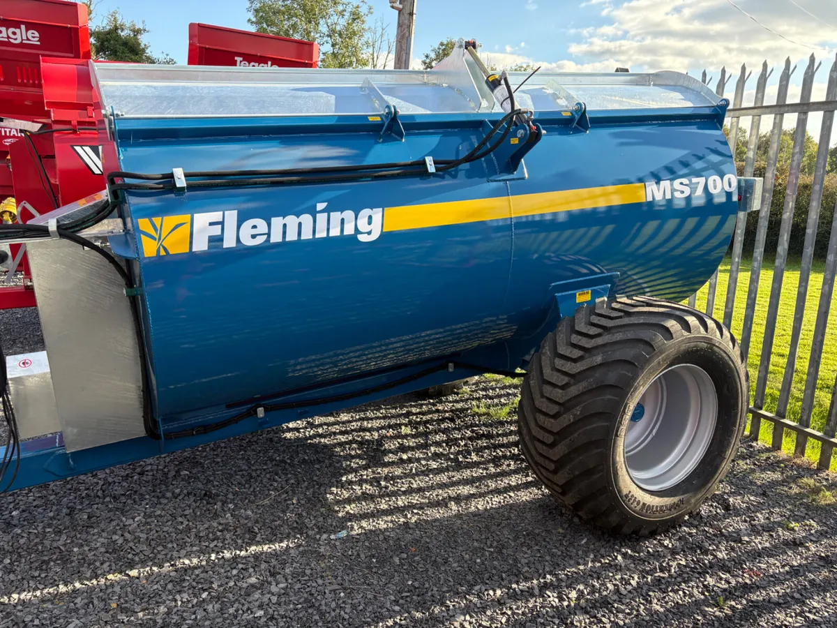 New Fleming Side Discharge Manure Spreader - Image 2