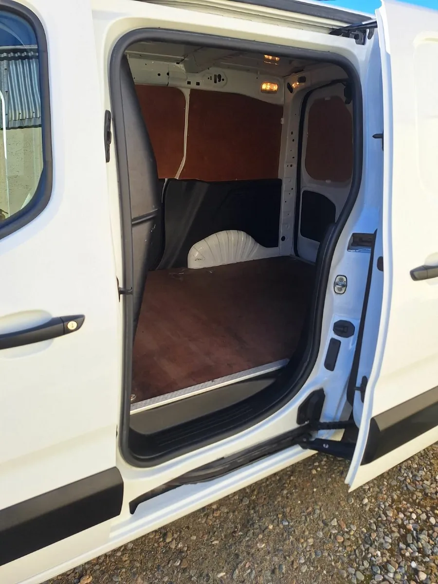 Vauxhall Combo 2020 - Image 4