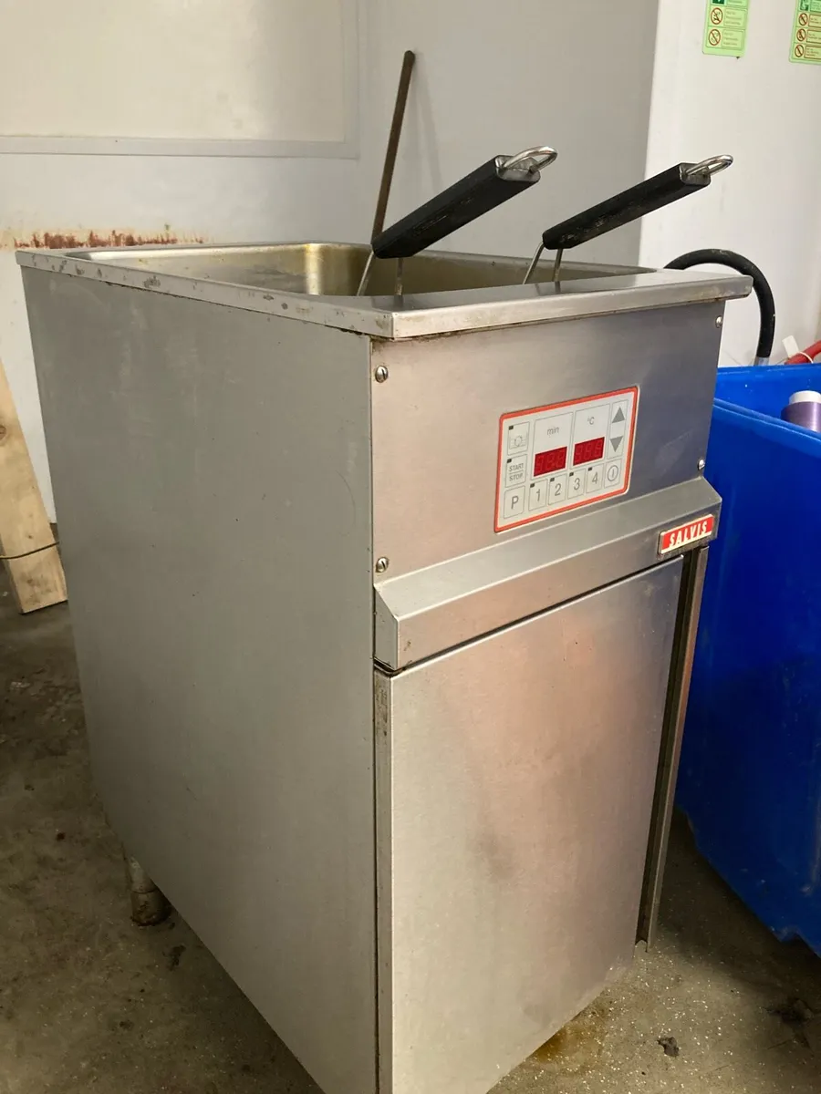 Salvis Double Deep Fryer - Image 4